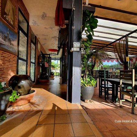 Cute Hotel & Dorms Ипох Экстерьер фото
