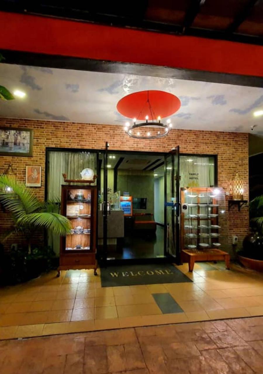 Cute Hotel & Dorms Ипох Экстерьер фото