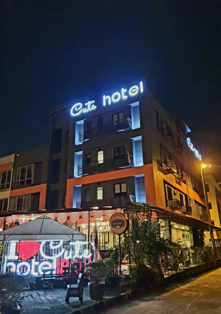 Cute Hotel & Dorms Ипох Экстерьер фото