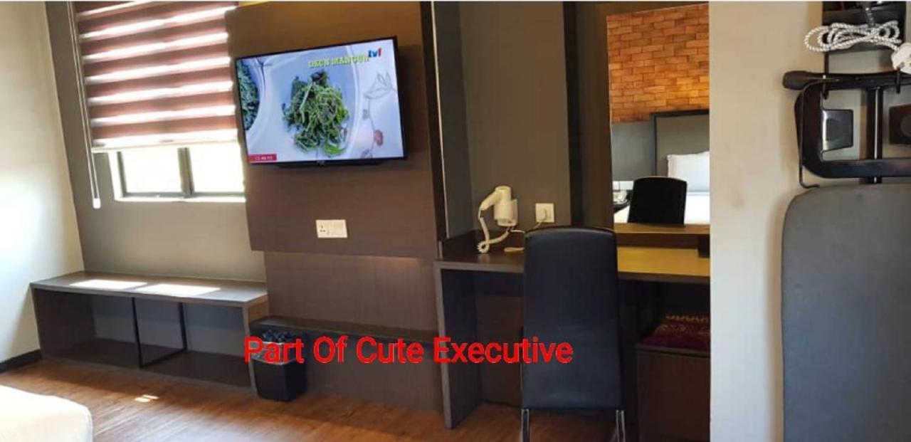 Cute Hotel & Dorms Ипох Экстерьер фото