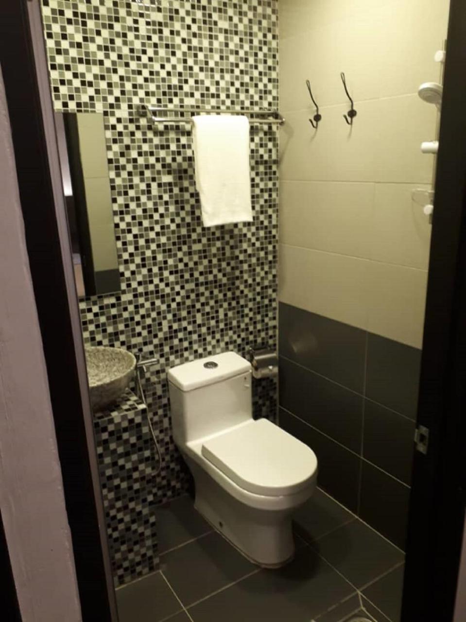 Cute Hotel & Dorms Ипох Экстерьер фото